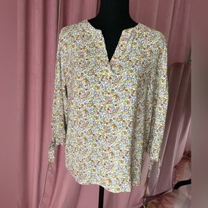 Cynthia Rowley Floral V neck 3/4 Sleeve Blouse